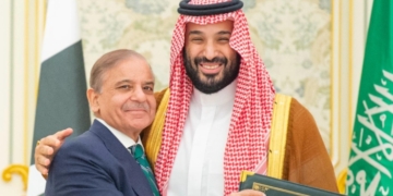 پاکستان سعودی عرب کی خودمختاری اور مقدس مقامات کے تحفظ کیلئے پرعزم ہے: شہباز شریف