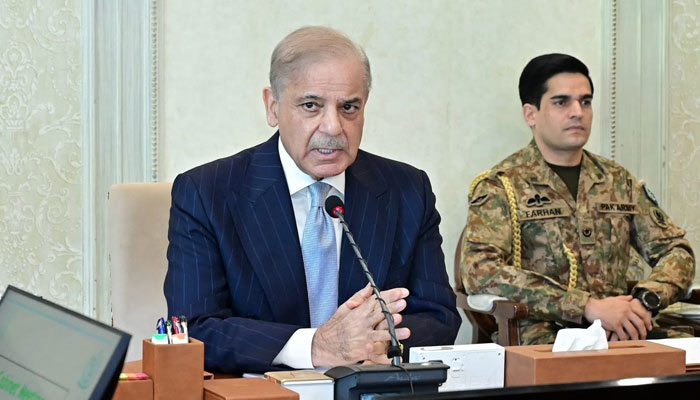 خیبرپختونخوا میں گورنر راج یا ایمرجنسی کے آپشنز پر وزیراعظم کی مشاورت