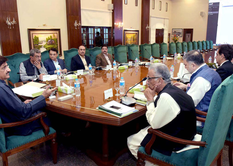 سندھ میں الیکٹرک گاڑیوں کیلئے ٹیکس مراعات میں توسیع، رجسٹریشن فیس صرف ایک ہزار روپے برقرار