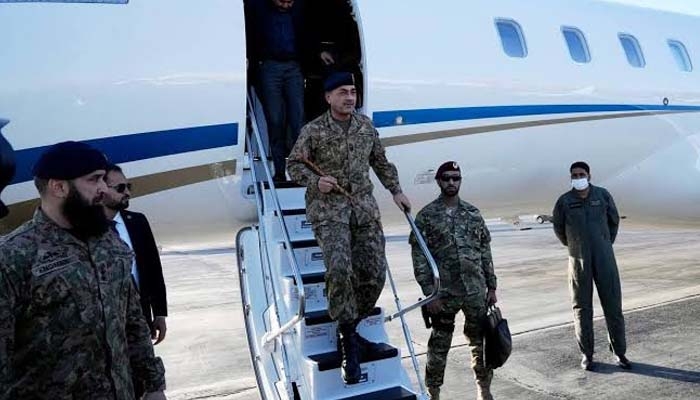 امریکا ایران جنگ: فیلڈ مارشل عاصم منیر اہم دورے پر تہران پہنچ گئے